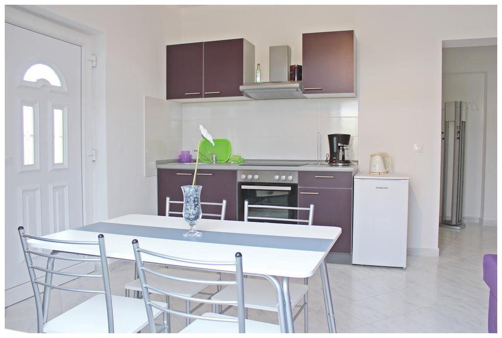 Apartments & Room Dijana โตรกีร์ ภายนอก รูปภาพ