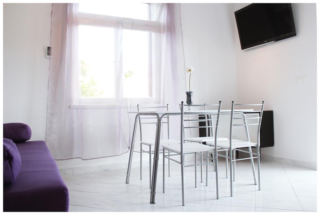 Apartments & Room Dijana โตรกีร์ ภายนอก รูปภาพ